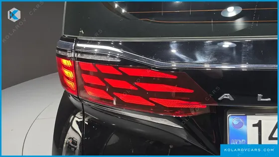 TOYOTA ALPHARD 2.5 HEV EXECUTIVE AWD