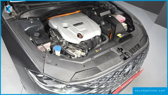HYUNDAI GRANDEUR EXCLUSIVE