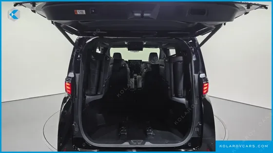 TOYOTA ALPHARD 2.5 HEV EXECUTIVE AWD