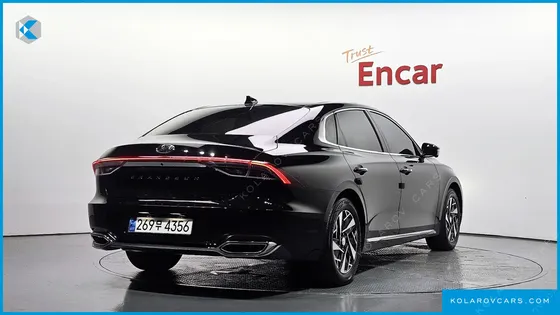 HYUNDAI GRANDEUR LE BLANC