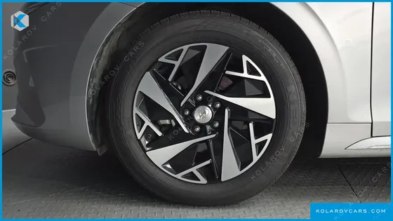 HYUNDAI GRANDEUR PREMIUM