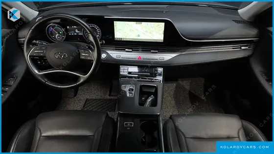 HYUNDAI GRANDEUR PREMIUM