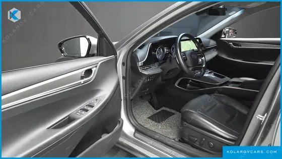 HYUNDAI GRANDEUR PREMIUM