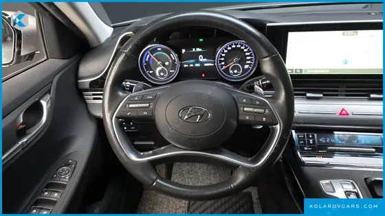 HYUNDAI GRANDEUR PREMIUM