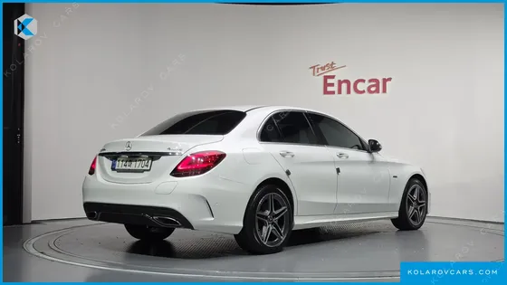 MERCEDES C-CLASS C300E 4MATIC AMG LINE