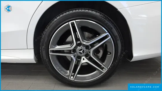 MERCEDES C-CLASS C300E 4MATIC AMG LINE