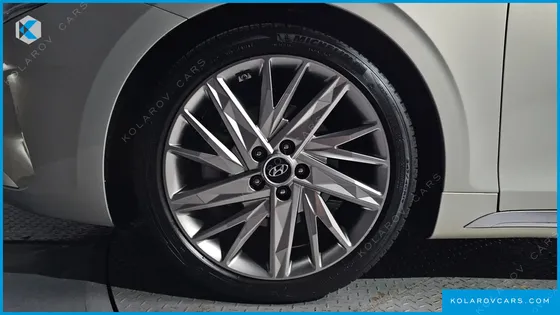 HYUNDAI GRANDEUR 2.5