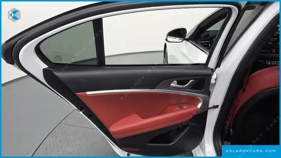 GENESIS G70 GASOLINE 2.5T 2WD