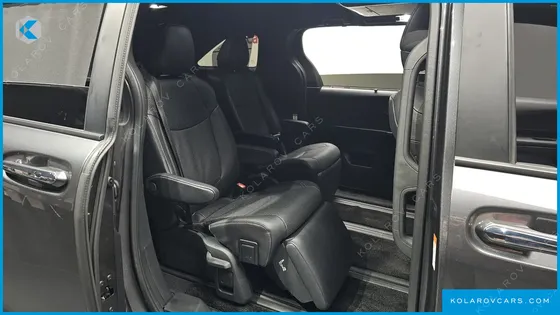 TOYOTA SIENNA 2.5 HYBRID 2WD