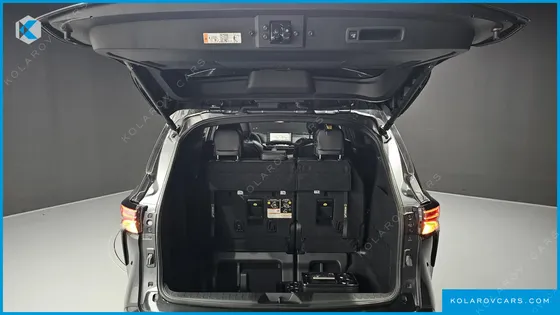 TOYOTA SIENNA 2.5 HYBRID 2WD