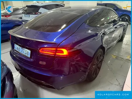 TESLA MODEL S PLAID
