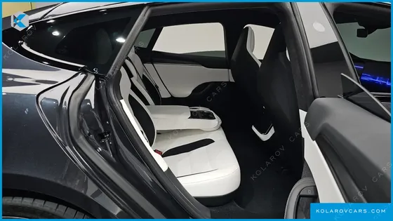 TESLA MODEL S PLAID