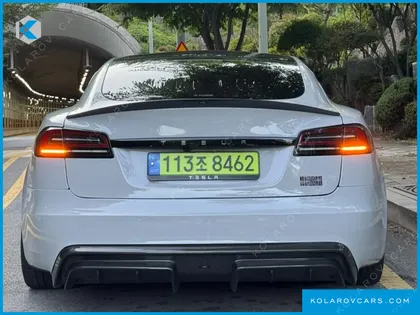 TESLA MODEL S PLAID