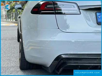 TESLA MODEL S PLAID