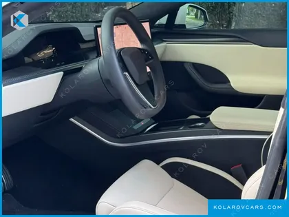 TESLA MODEL S PLAID