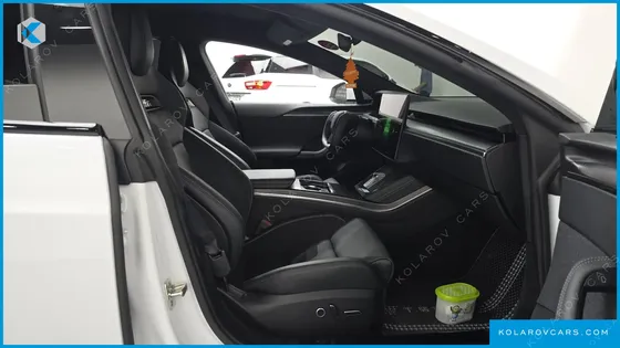 TESLA MODEL S PLAID