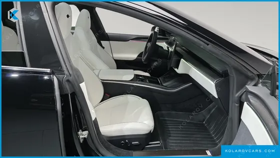 TESLA MODEL S PLAID