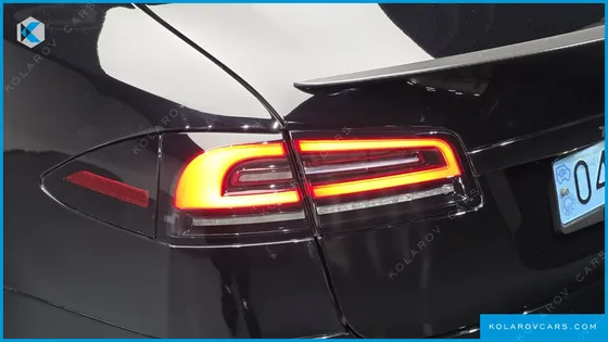 TESLA MODEL S PLAID