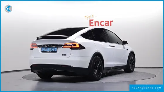TESLA MODEL X PLAID