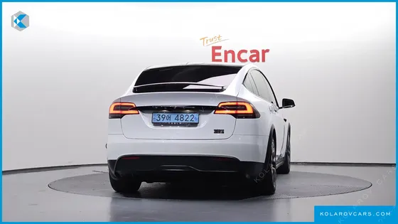 TESLA MODEL X PLAID