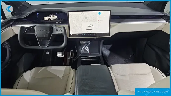 TESLA MODEL X PLAID