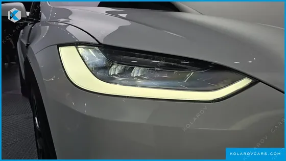 TESLA MODEL X PLAID