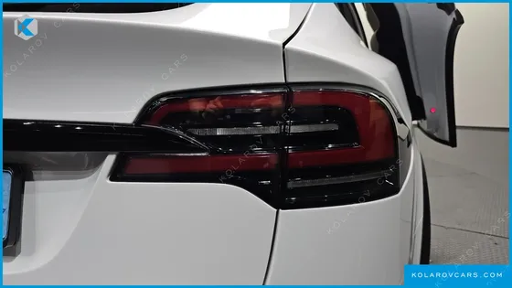 TESLA MODEL X PLAID
