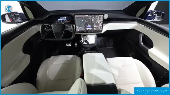 TESLA MODEL X PLAID