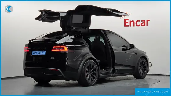 TESLA MODEL X PLAID
