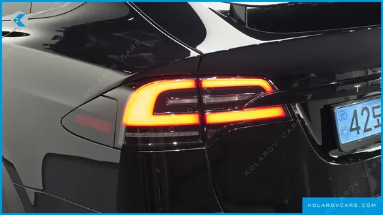 TESLA MODEL X PLAID