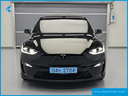 TESLA MODEL X PLAID