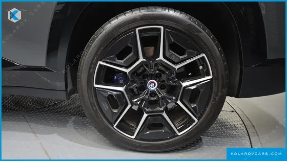 BMW XM 4.4