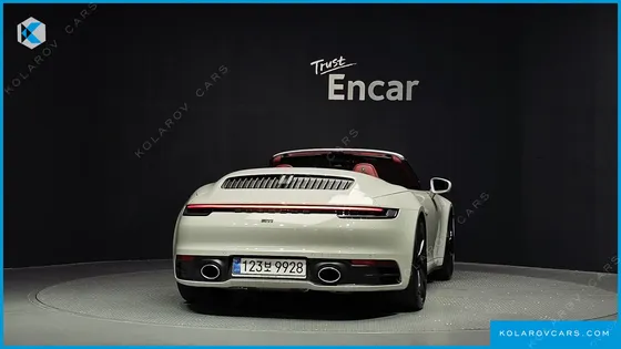 PORSCHE 911 CARRERA 4 CABRIOLET