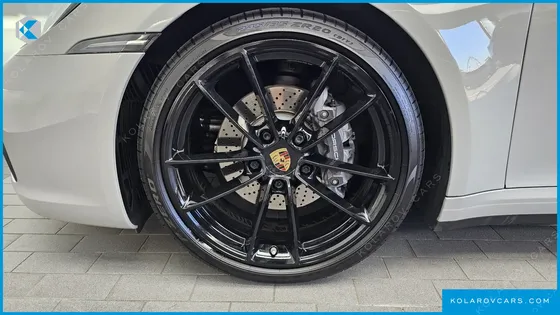 PORSCHE 911 CARRERA 4 CABRIOLET