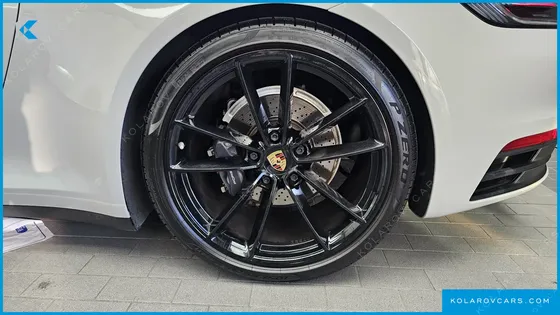 PORSCHE 911 CARRERA 4 CABRIOLET