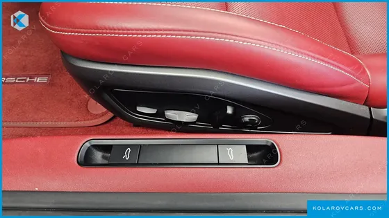 PORSCHE 911 CARRERA 4 CABRIOLET