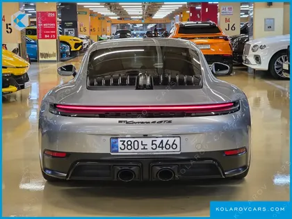 PORSCHE 911 CARRERA 4 GTS