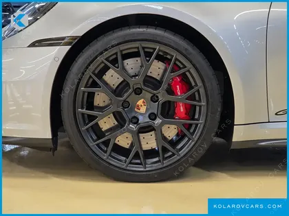 PORSCHE 911 CARRERA 4 GTS