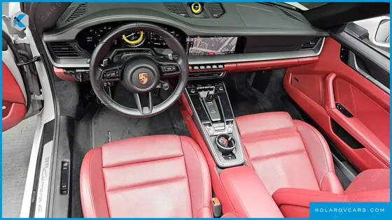 PORSCHE 911 CARRERA 4 CABRIOLET