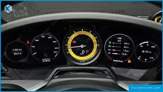 PORSCHE 911 CARRERA 4 CABRIOLET