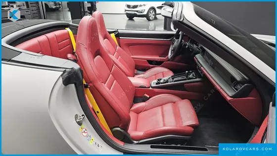 PORSCHE 911 CARRERA 4 CABRIOLET
