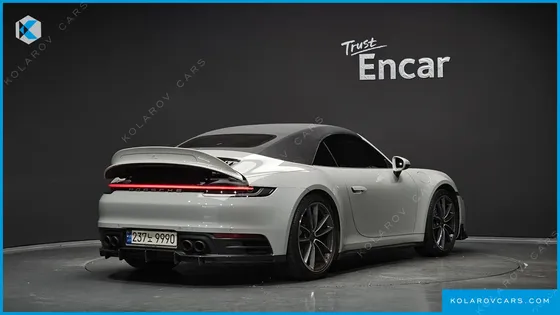 PORSCHE 911 CARRERA 4 CABRIOLET