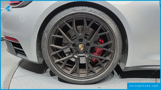 PORSCHE 911 TARGA 4 GTS