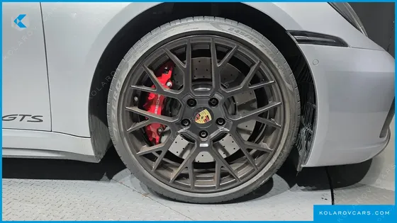 PORSCHE 911 TARGA 4 GTS
