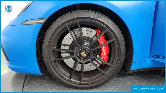PORSCHE 911 CARRERA 4 GTS CABRIOLET