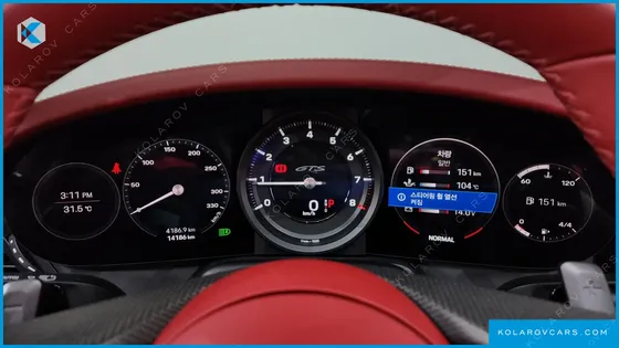 PORSCHE 911 CARRERA 4 GTS CABRIOLET