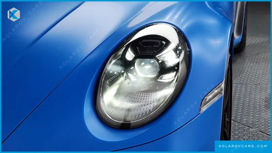 PORSCHE 911 CARRERA 4 GTS CABRIOLET
