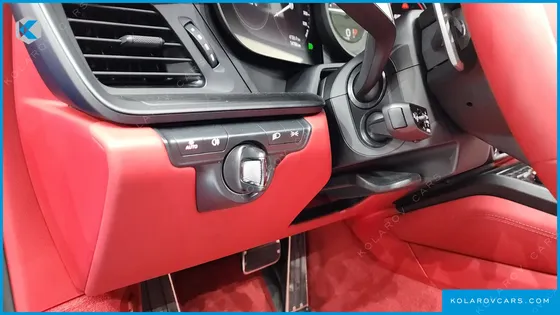 PORSCHE 911 CARRERA 4 GTS CABRIOLET