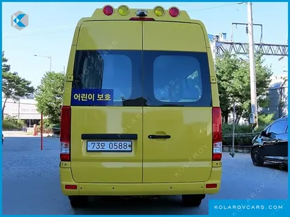 HYUNDAI SOLATI SCHOOL BUS