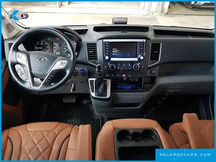HYUNDAI SOLATI 15-SEATER